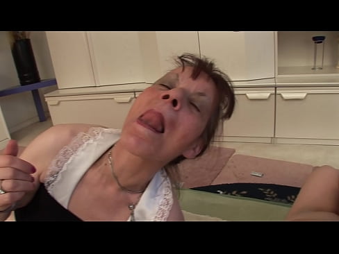 ❤️ Две баби и един дядо правят тройка ️ Ебане видео в bg.pornpicslove.ru ️